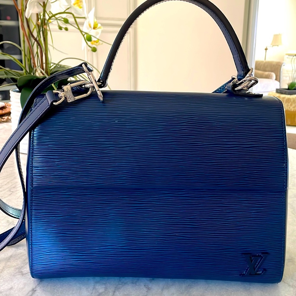 Louis Vuitton Epi Leather bag, including dust bag and original box.